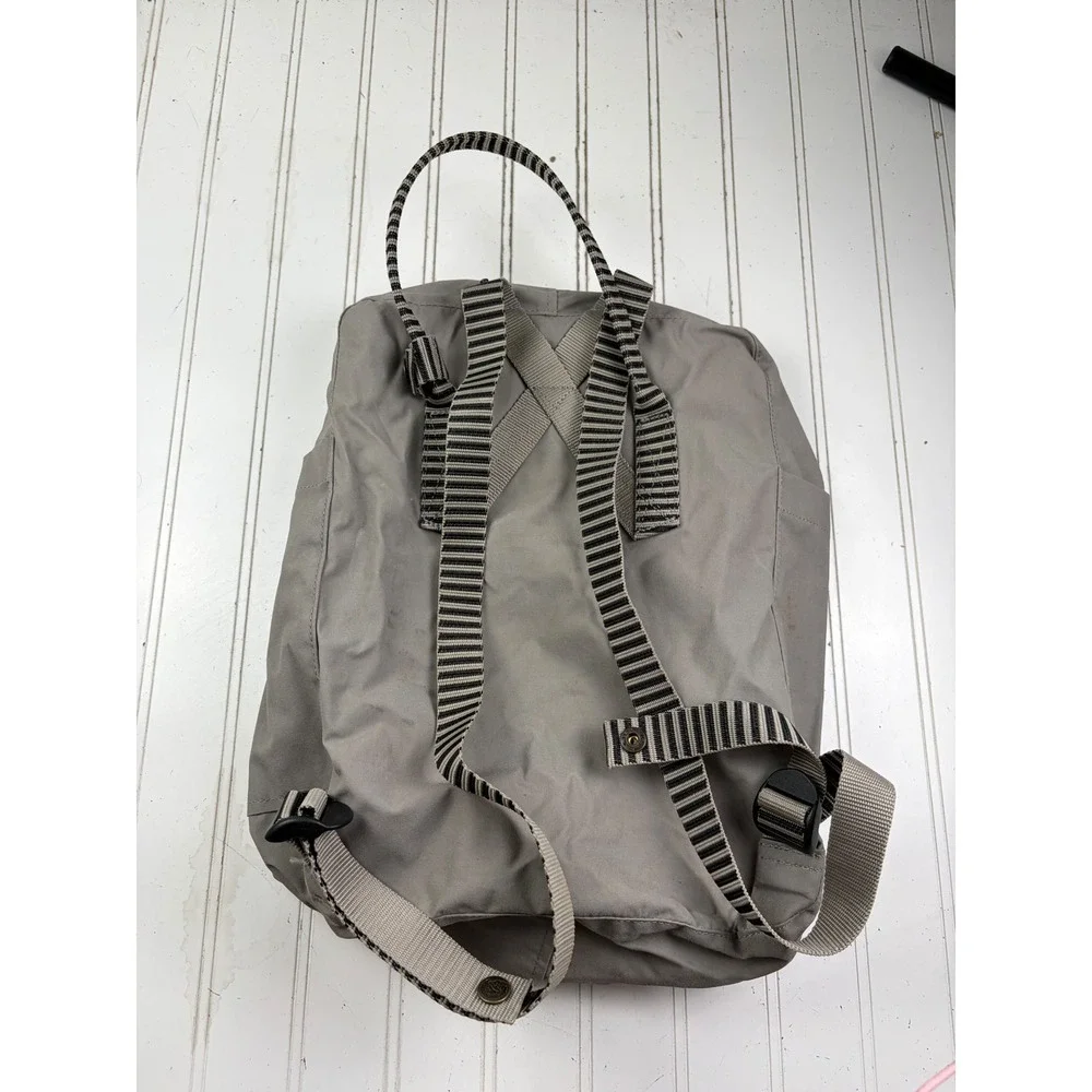 Fjällräven Kånken Fog Gray Striped Water Resistant BackPack Unisex